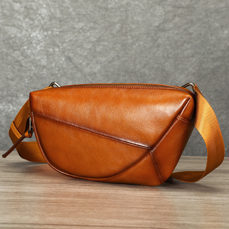 Saddle Bag Distressed - ヴィンテージ加工の本革メンズチェストバッグ、カジュアルでシンプルな牛革サドルバッグ、大容量トップレイヤークロスボディバッグ