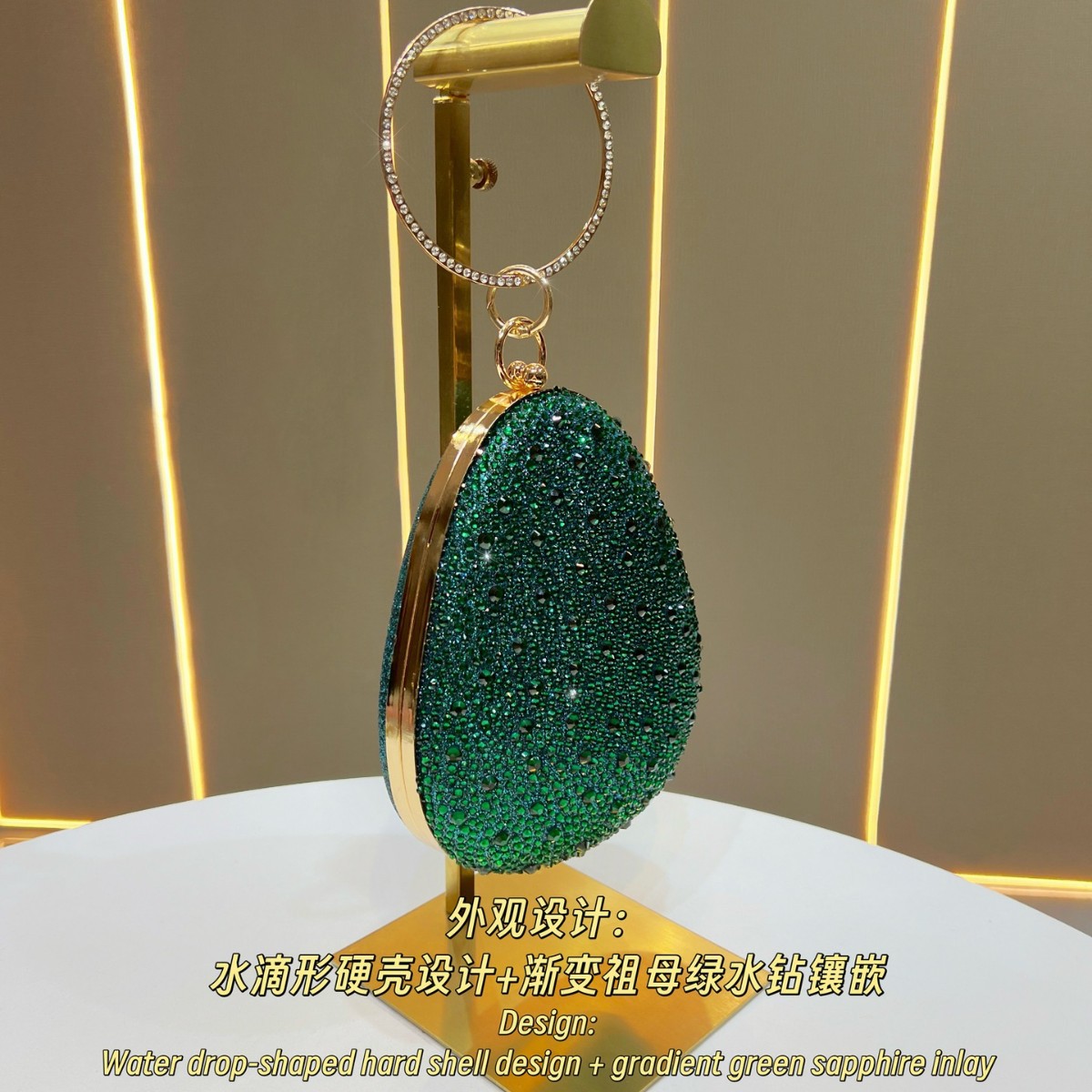 エメラルドグリーンのフルラインストーンティアドロップクラッチ - Luxury Bags Green のレビューと価格