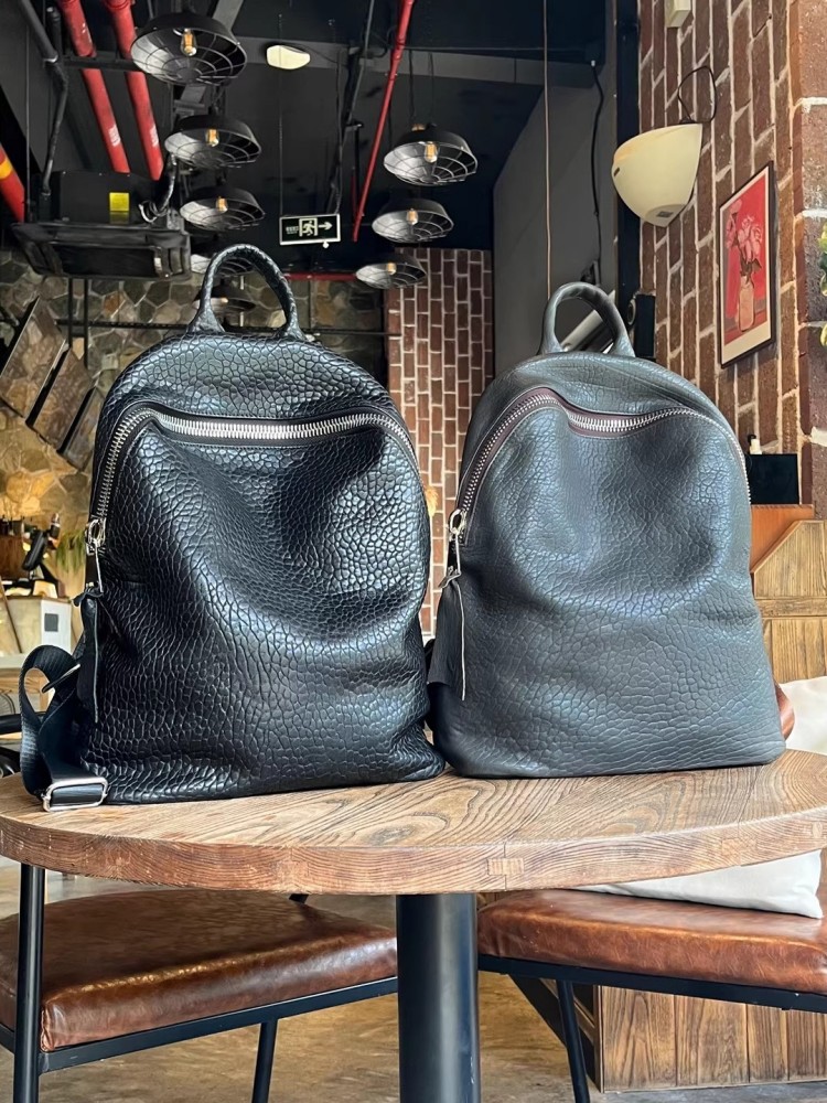 ソフト天然羊皮カジュアルバックパックユニセックスジップオフィ - Genuine Leather Backpack のレビューと価格