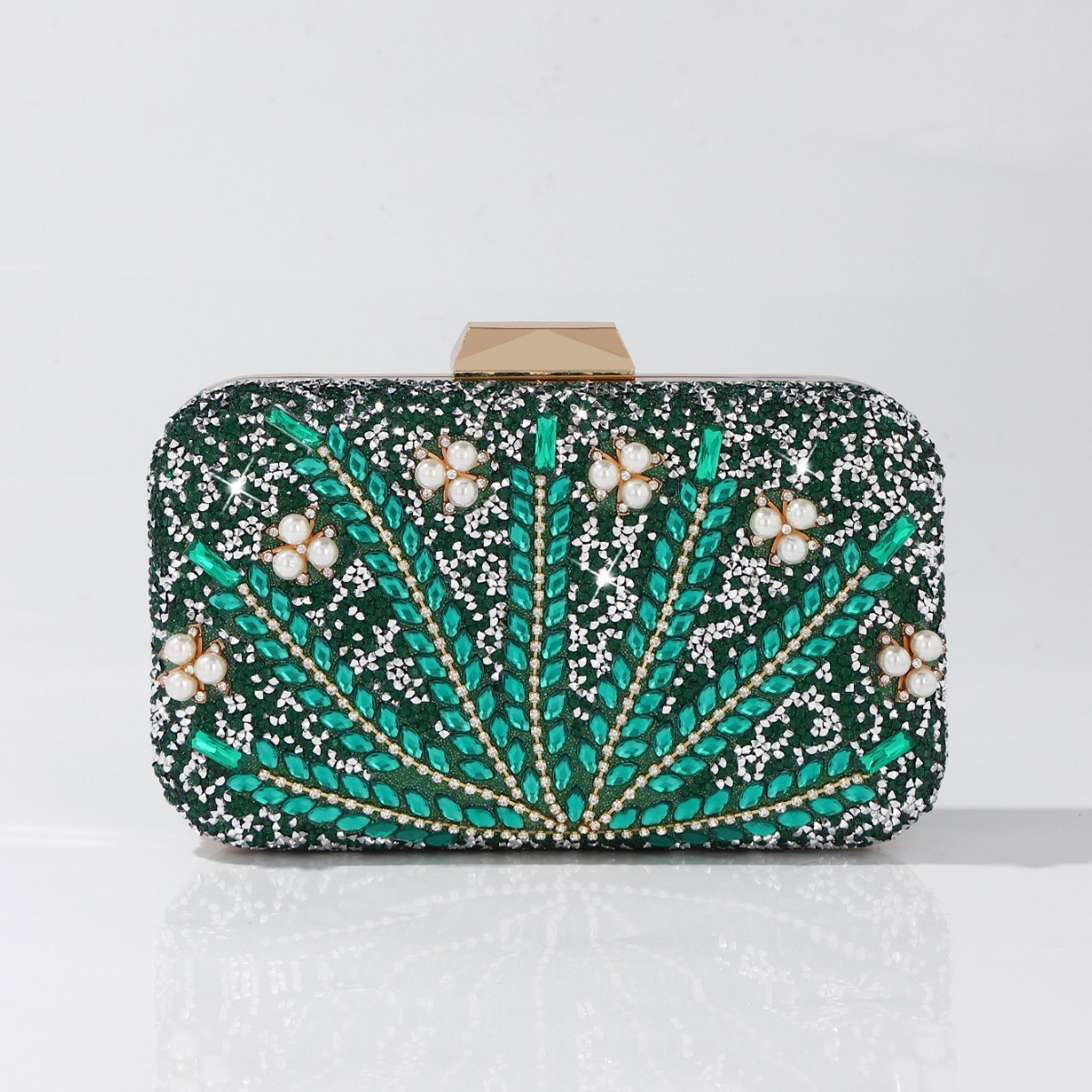 高級ラインストーンとパールで飾られたグリーンのイブニングクラ - Luxury Bags Green のレビューと価格