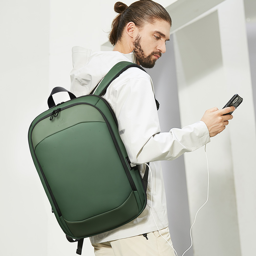 ヒーローの騎士-USB付きのビジネスバックパック、ジッパー付 - Luxury Bags That Fit Laptop のレビューと価格
