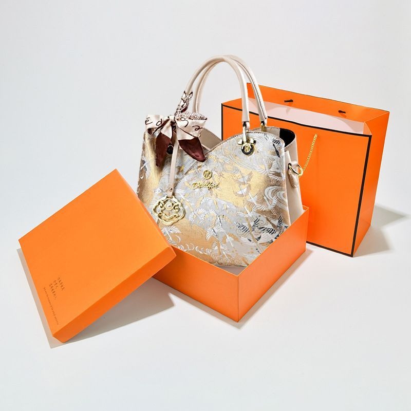 ホリデーギフト ライトラグジュアリー ナショナルスタイルバッ - Luxury Bags Level のレビューと価格