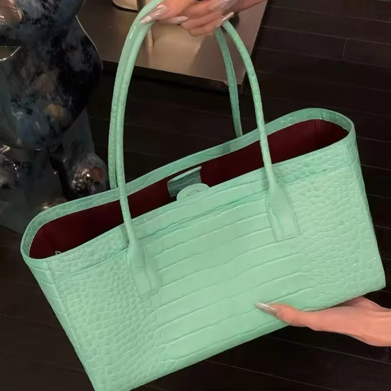 送料無料 クロコダイル型押しトートバッグ 大容量 エレガント - Luxury Bags Green のレビューと価格