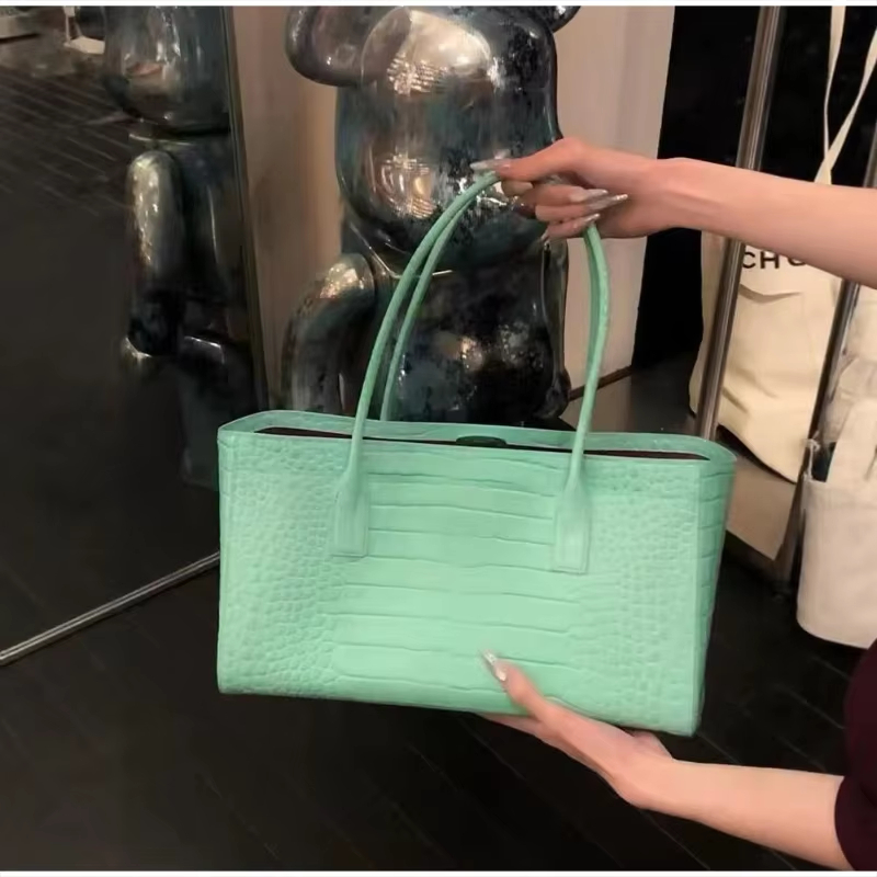 送料無料 クロコダイル型押しトートバッグ 大容量 エレガント - Luxury Bags Green のレビューと価格