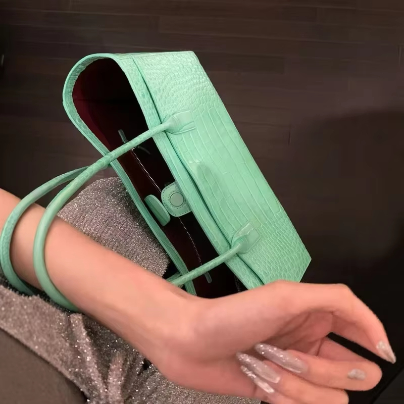 送料無料 クロコダイル型押しトートバッグ 大容量 エレガント - Luxury Bags Green のレビューと価格