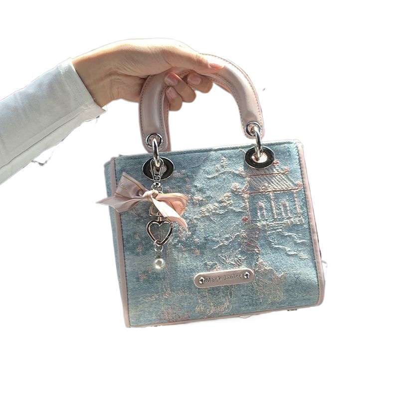 高級感のあるライトラグジュアリー、コントラストカラー、民族風 - Luxury Bags Level のレビューと価格