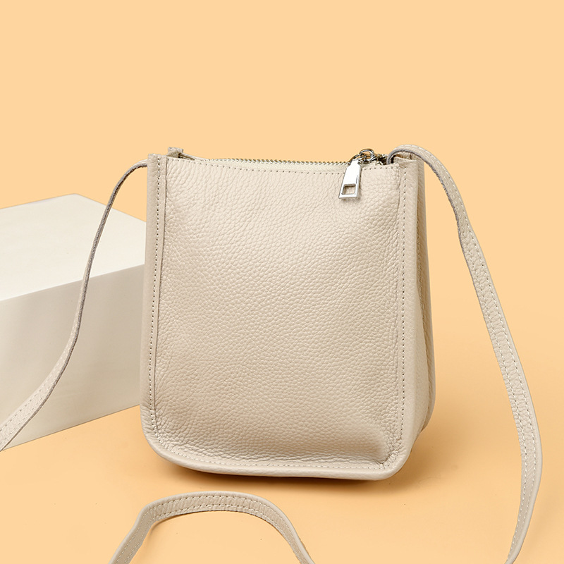 本革製レディースメッセンジャーバッグ ファッションショルダー - Wristlet Wallet Zipper のレビューと価格