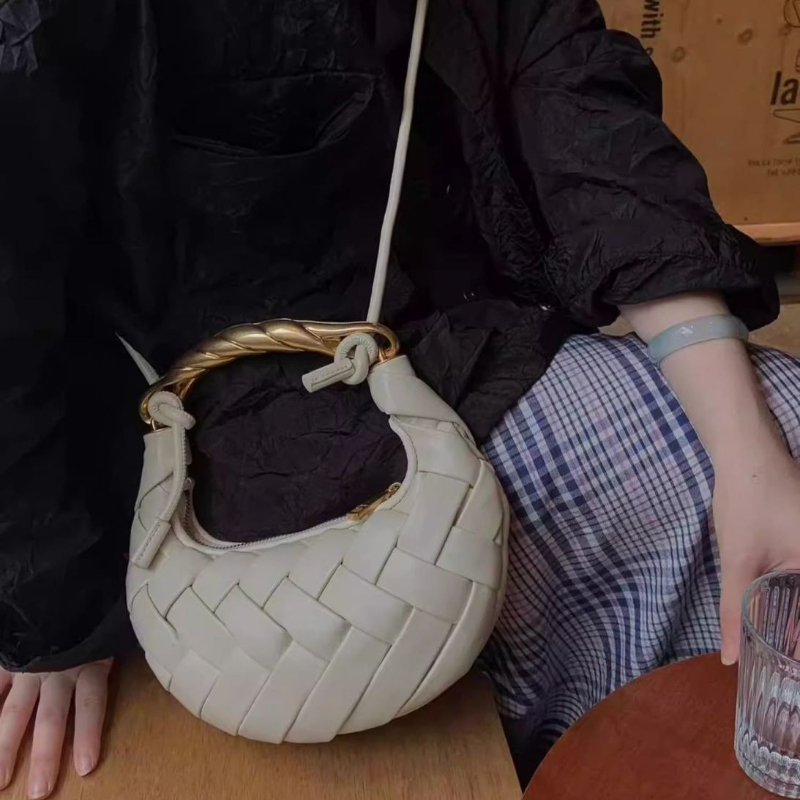 ポータブル織りバッグ レディース 新作 多機能 軽量 高級感 - Luxury Bags Level のレビューと価格