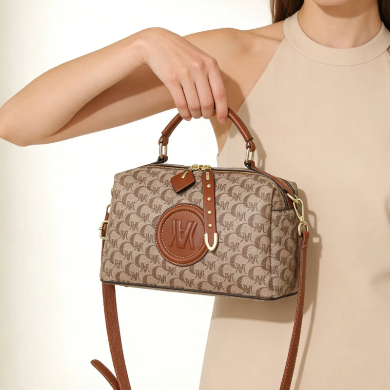 ボストンバッグ、ピローバッグ、レディースバッグ、ライトラグジ - Luxury Zipper Bags のレビューと価格